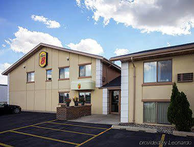 Super 8 By Wyndham Marshall Mn Exterior photo